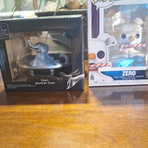 Funko Other - Funko Pop! Zero Vinyl Figure and Jewelry Tray Set - White and Black